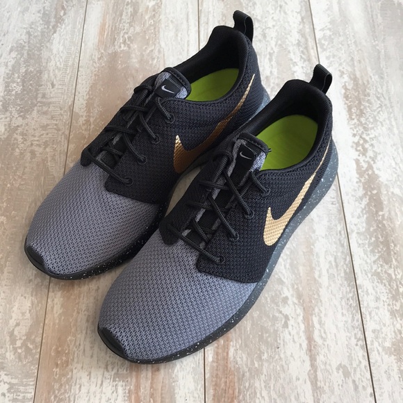 NWT Nike ID Roshe One Custom High five - Picture 6 of 8